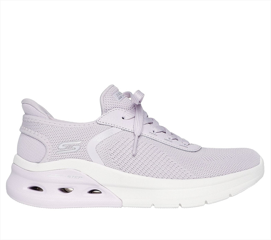 SKECHERS