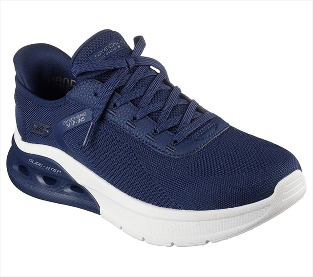 SKECHERS