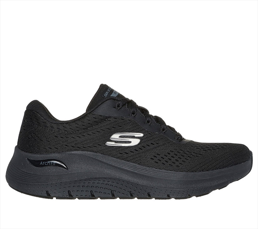 SKECHERS
