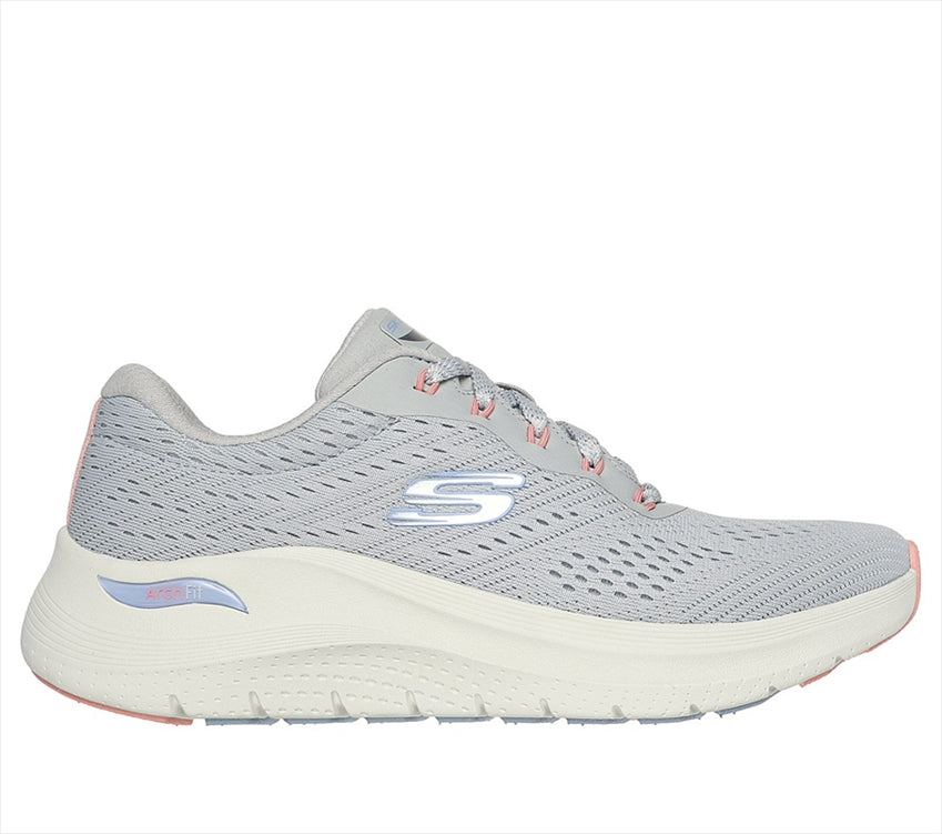 SKECHERS