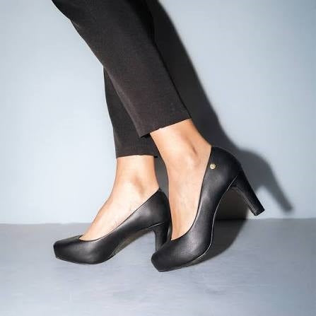 https://powersoft365customers.blob.core.windows.net/he24794-talbot-shoes-ltd/Models/1840-301-BLA_1.jpg