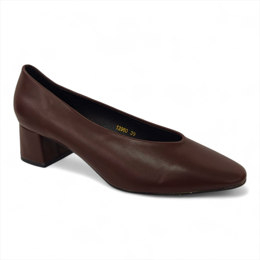 https://powersoft365customers.blob.core.windows.net/he24794-talbot-shoes-ltd/Models/T2960-RED.jpg