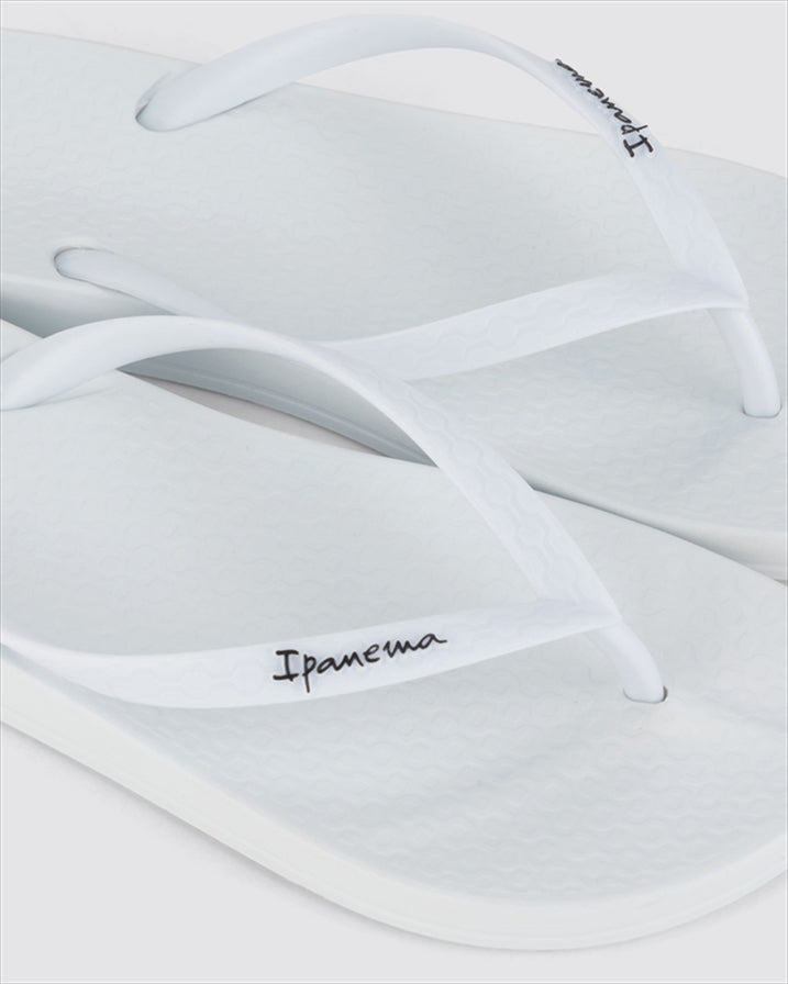 https://powersoft365customers.blob.core.windows.net/he24794-talbot-shoes-ltd/Models/17802631726-WHITE_1.jpg