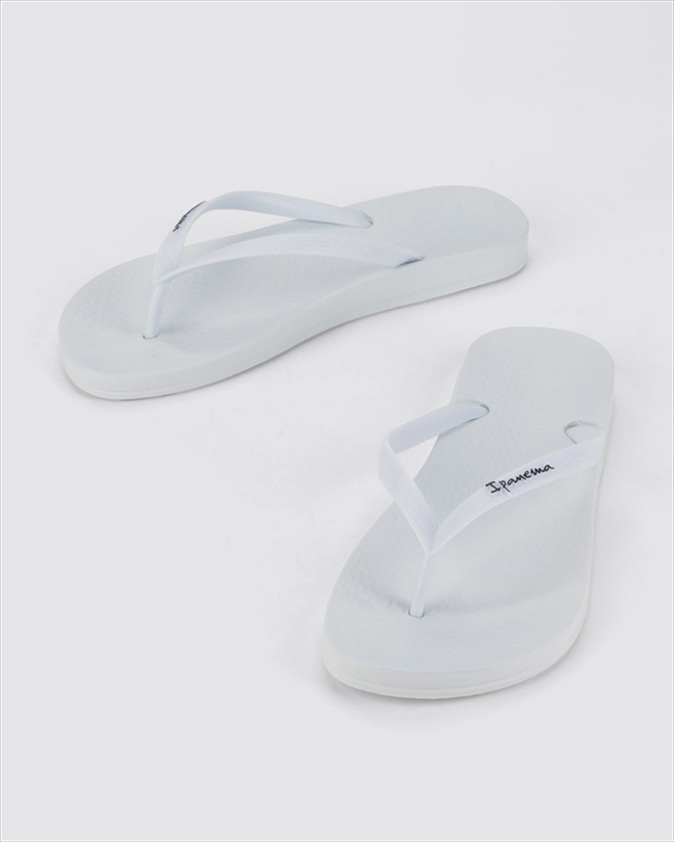 https://powersoft365customers.blob.core.windows.net/he24794-talbot-shoes-ltd/Models/17802631726-WHITE_3.jpg