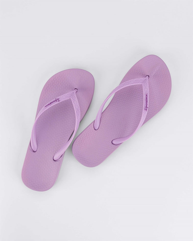 https://powersoft365customers.blob.core.windows.net/he24794-talbot-shoes-ltd/Models/17802631729-LILA_1.jpg