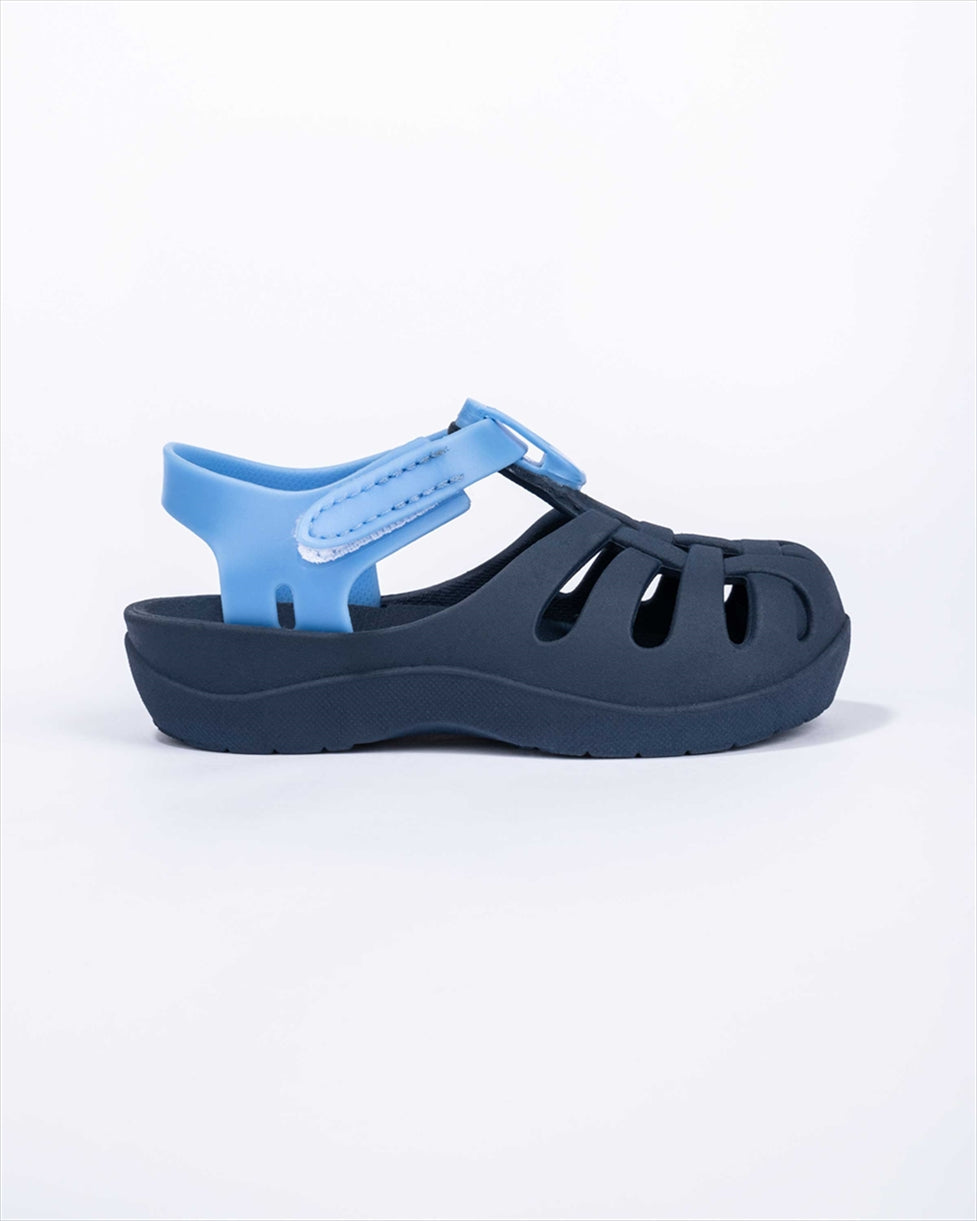 https://powersoft365customers.blob.core.windows.net/he24794-talbot-shoes-ltd/Models/17802642437-BLUE.jpg