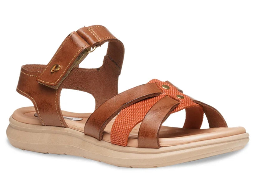 https://powersoft365customers.blob.core.windows.net/he24794-talbot-shoes-ltd/Models/232818-01-BEIGE.jpg