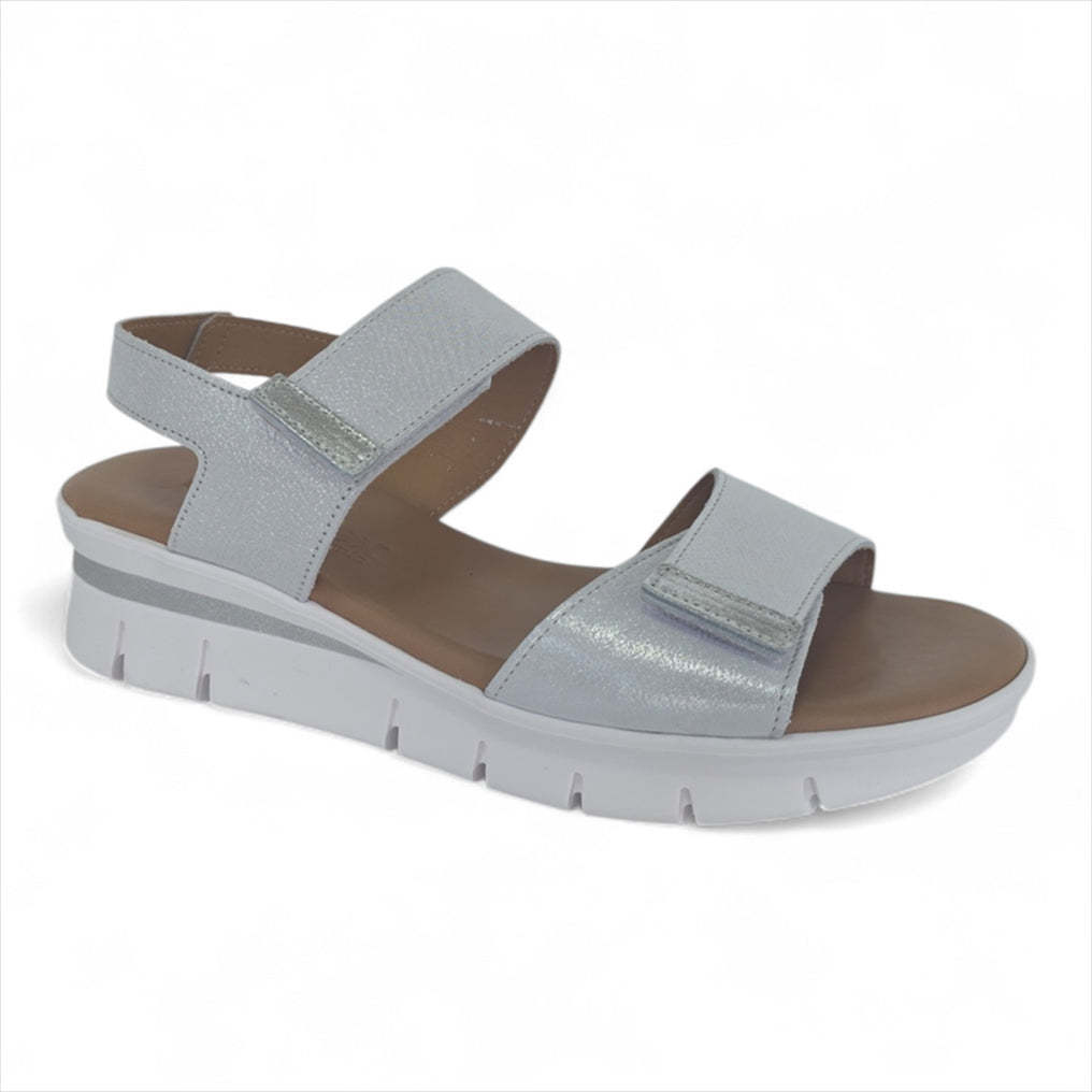https://powersoft365customers.blob.core.windows.net/he24794-talbot-shoes-ltd/Models/2606-WHI.jpg