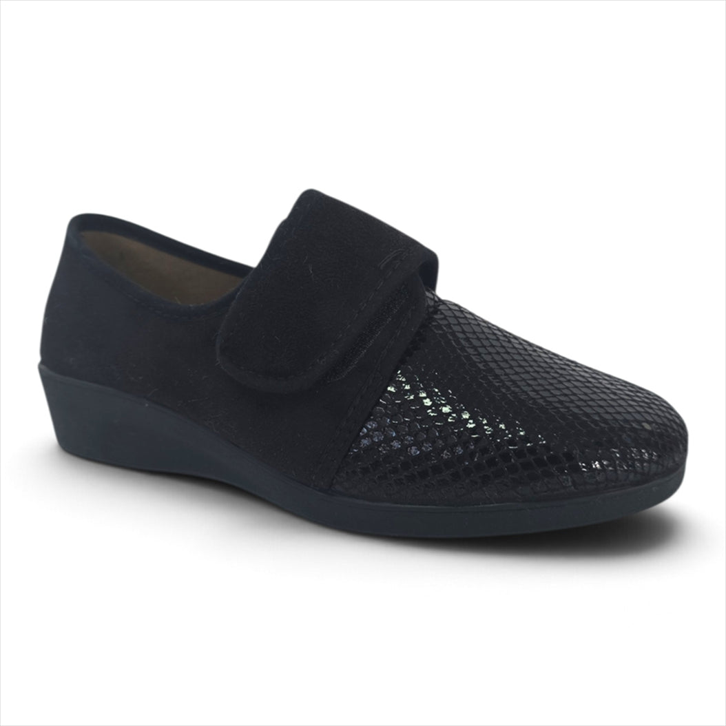 https://powersoft365customers.blob.core.windows.net/he24794-talbot-shoes-ltd/Models/C23COP-BLA.jpg