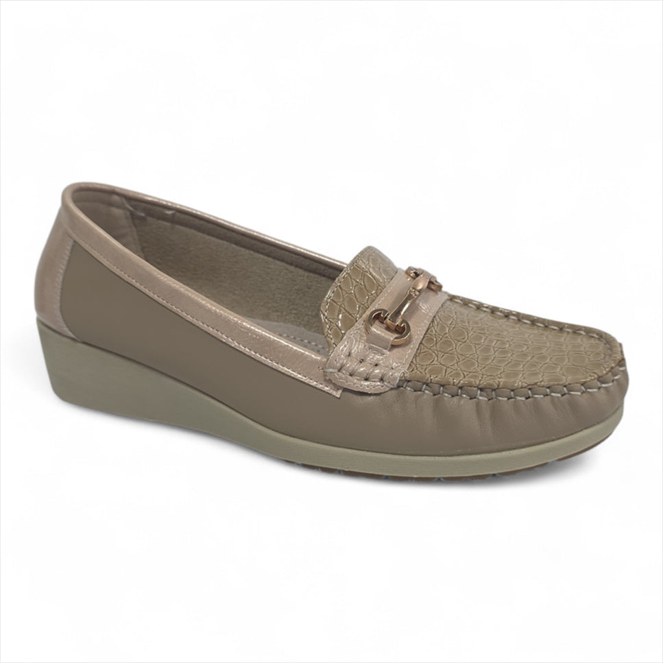 https://powersoft365customers.blob.core.windows.net/he24794-talbot-shoes-ltd/Models/CYM101-BEI.jpg