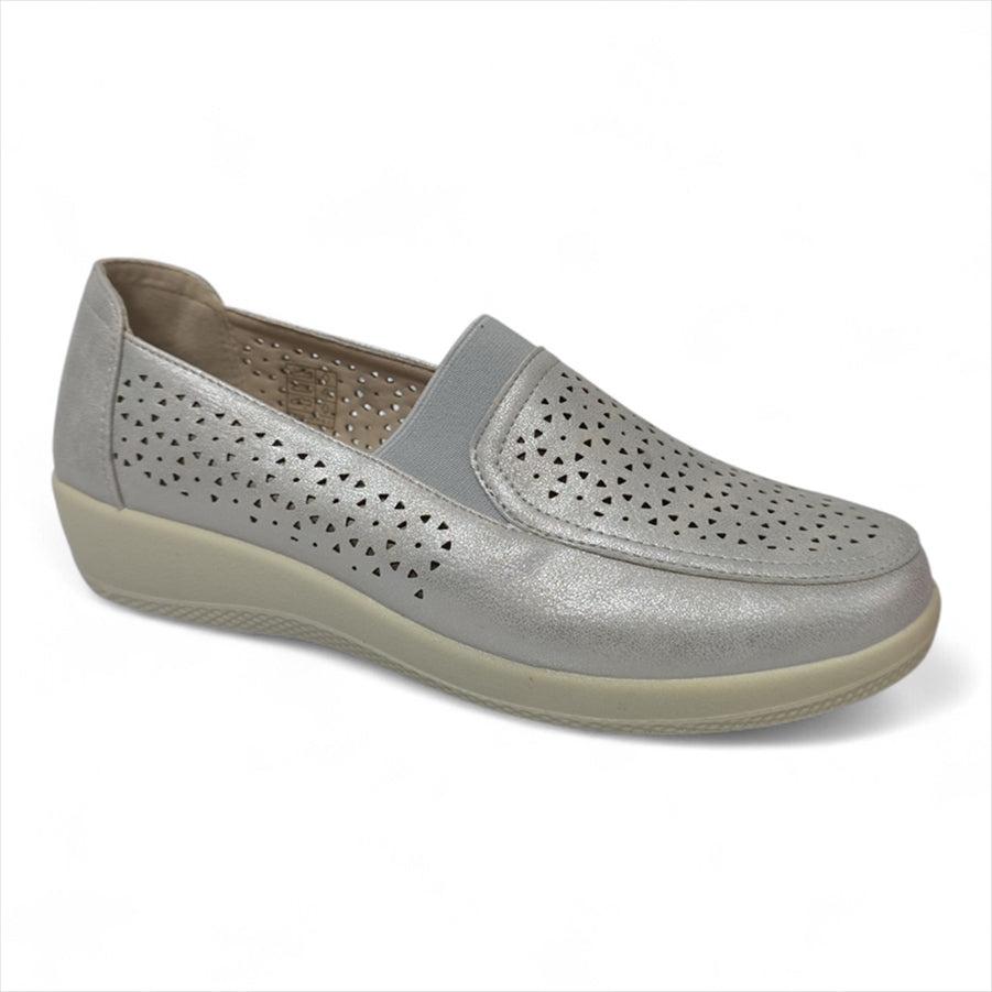 https://powersoft365customers.blob.core.windows.net/he24794-talbot-shoes-ltd/Models/XA33-SIL.jpg